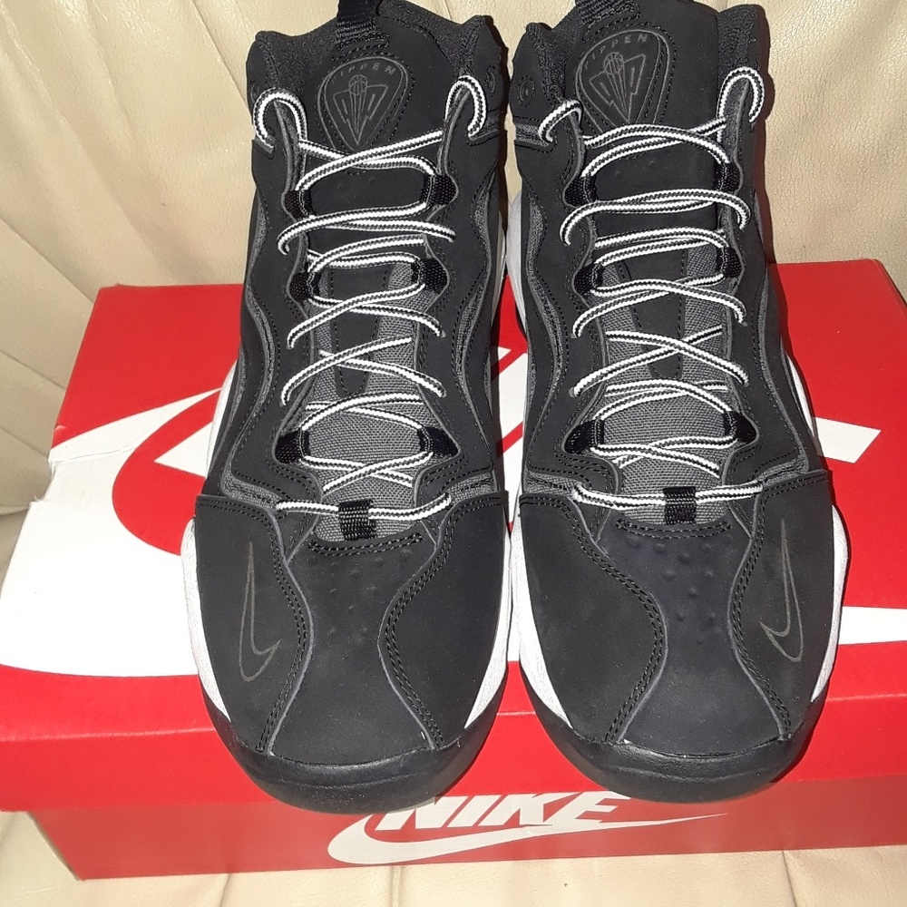 Brand new size 10.5 air pippins sneakers